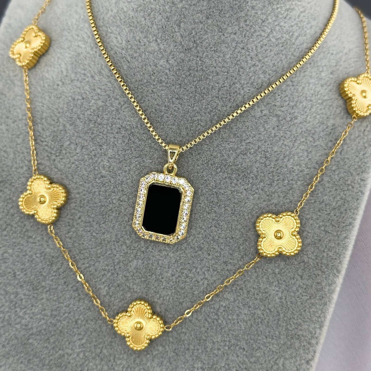 Elegant 18K Gold Plated Necklace with Sparkling Design