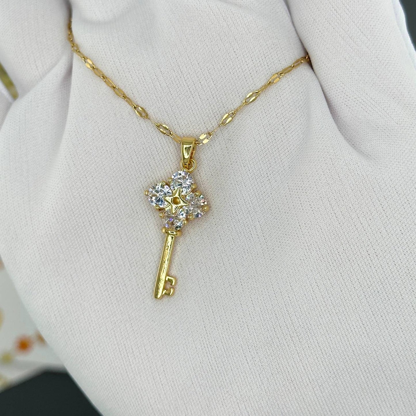 18K Gold Plated Necklace with Cubic Zirconia Inserts Stylish